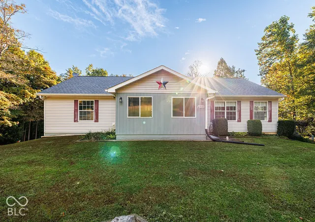 Photo 1 of Single family home for sale at 4006 Little Crk Dr S, Spencer, IN 47460 | MLS# 22129264 | Listing updated on 2026-10-15