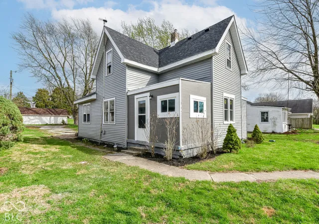 Photo 1 of Sale Pending at 3622 E Lynn St, Anderson, IN 46013 | MLS# 22129265 | Listing updated on 2026-10-04