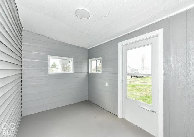 Photo 3 of Sale Pending at 3622 E Lynn St, Anderson, IN 46013 | MLS# 22129265 | Listing updated on 2026-10-04