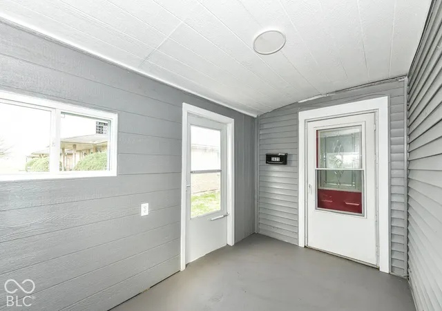 Photo 3 of Sale Pending at 3622 E Lynn St, Anderson, IN 46013 | MLS# 22129265 | Listing updated on 2026-10-04