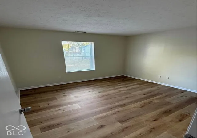 Photo 4 of Single family home for sale at 3816 Cologne Ct, Indianapolis, IN 46228 | MLS# 22129267 | Listing updated on 2026-10-06