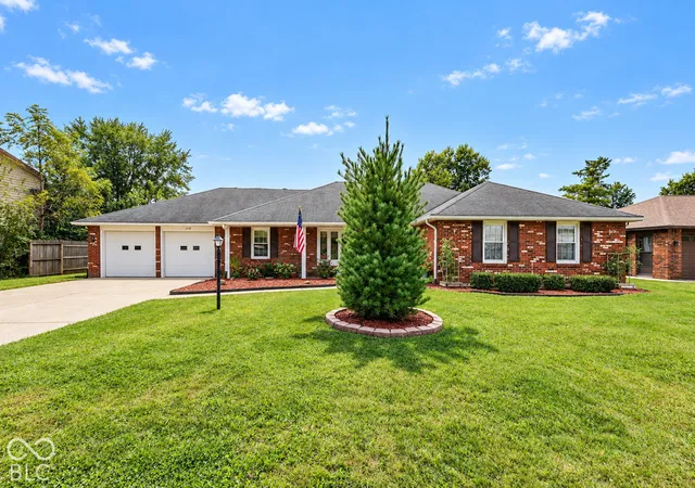 Photo 2 of Single family home for sale at 115 S Roby Dr, Anderson, IN 46012 | MLS# 22129280 | Listing updated on 2026-10-01
