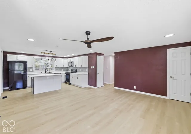 Photo 4 of Sale Pending at 3018 Elmhurst Dr, Indianapolis, IN 46226 | MLS# 22129286 | Listing updated on 2026-10-08