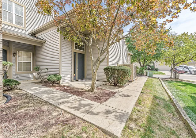 Photo 3 of Condo for sale at 3724 Magenta Ln #3, Indianapolis, IN 46214 | MLS# 22129290 | Listing updated on 2026-10-04
