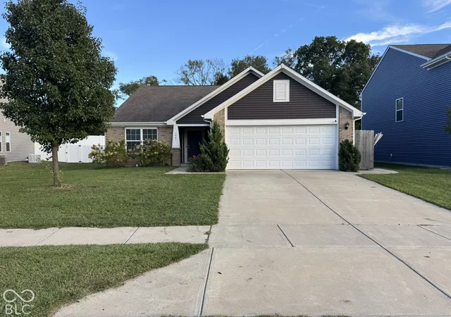 Photo 1 of Single family home for sale at 7441 Moultrie Dr, Indianapolis, IN 46217 | MLS# 22129292 | Listing updated on 2026-10-06