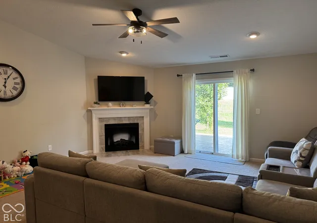 Photo 4 of Single family home for sale at 7441 Moultrie Dr, Indianapolis, IN 46217 | MLS# 22129292 | Listing updated on 2026-10-06
