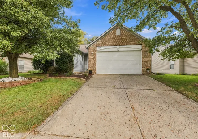 Photo 2 of Single family home for sale at 6276 Briargate Dr, Zionsville, IN 46077 | MLS# 22129293 | Listing updated on 2026-10-06
