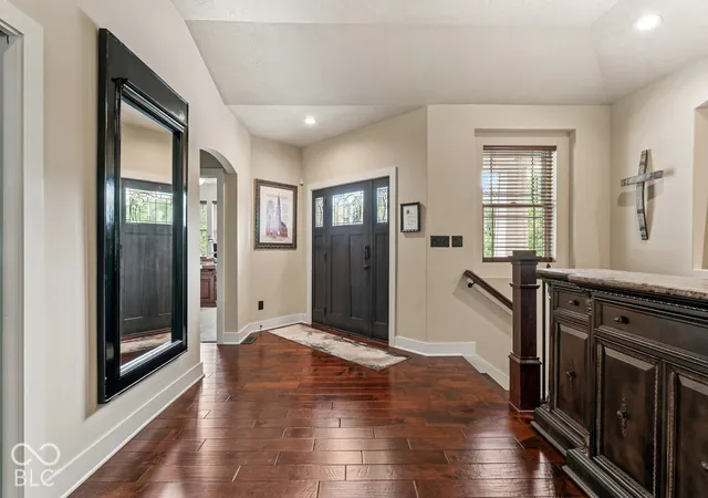 Photo 3 of Single family home for sale at 6736 W Stonegate Dr, Zionsville, IN 46077 | MLS# 22129294 | Listing updated on 2026-10-06