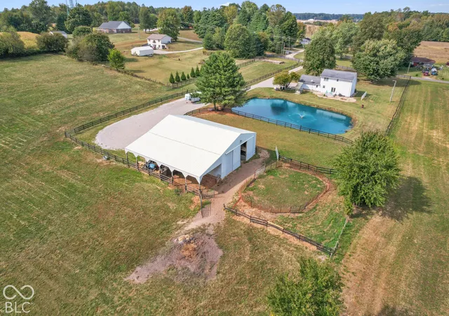 Photo 3 of Single family home for sale at 7165 W Base Rd, North Vernon, IN 47265 | MLS# 22129301 | Listing updated on 2026-10-06