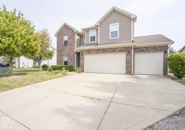 Photo 2 of Sale Pending at 773 Gondola Run, Greenfield, IN 46140 | MLS# 22129306 | Listing updated on 2026-10-04