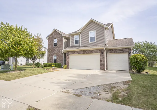 Photo 3 of Sale Pending at 773 Gondola Run, Greenfield, IN 46140 | MLS# 22129306 | Listing updated on 2026-10-04