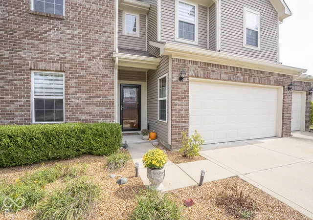 Photo 3 of Sale Pending at 773 Gondola Run, Greenfield, IN 46140 | MLS# 22129306 | Listing updated on 2026-10-04