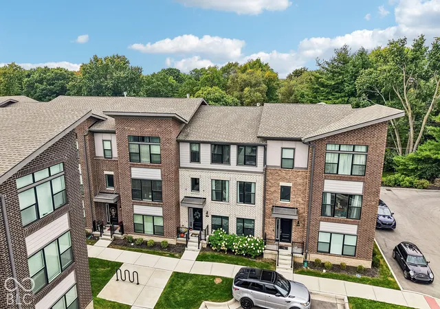 Photo 1 of Townhouse for sale at 11566 Fulham St, Carmel, IN 46032 | MLS# 22129310 | Listing updated on 2026-10-10