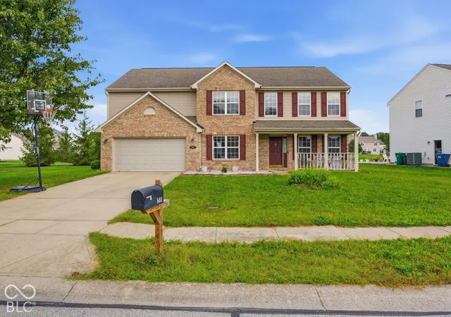 Photo 2 of Single family home for sale at 1881 Wynnewood Ln, Avon, IN 46123 | MLS# 22129311 | Listing updated on 2026-10-04