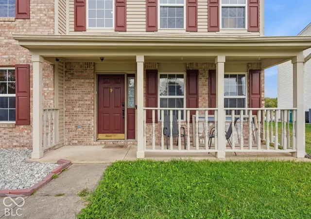 Photo 4 of Single family home for sale at 1881 Wynnewood Ln, Avon, IN 46123 | MLS# 22129311 | Listing updated on 2026-10-04
