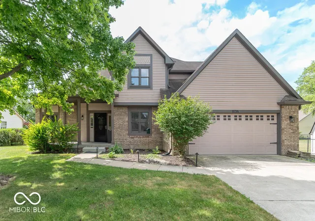 Photo 1 of Single family home for sale at 11735 Grenadier Ln, Indianapolis, IN 46229 | MLS# 22129313 | Listing updated on 2026-10-02