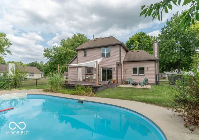 Photo 2 of Single family home for sale at 11735 Grenadier Ln, Indianapolis, IN 46229 | MLS# 22129313 | Listing updated on 2026-10-02