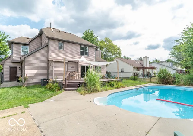 Photo 3 of Single family home for sale at 11735 Grenadier Ln, Indianapolis, IN 46229 | MLS# 22129313 | Listing updated on 2026-10-02