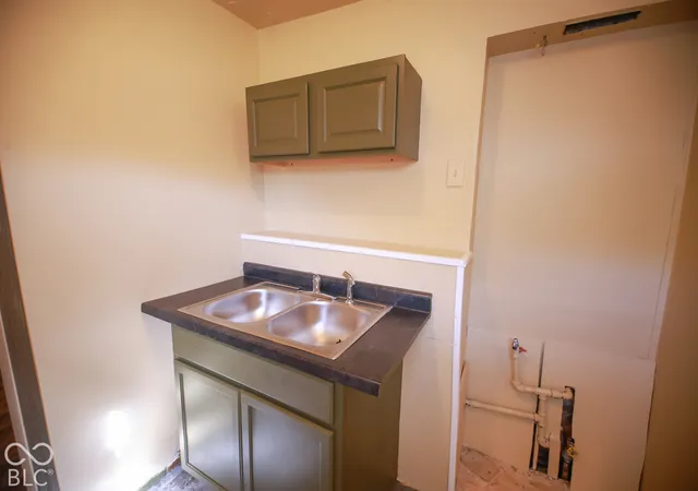 Photo 3 of Sale Pending at 3102 N Temple Ave, Indianapolis, IN 46218 | MLS# 22129317 | Listing updated on 2026-10-26
