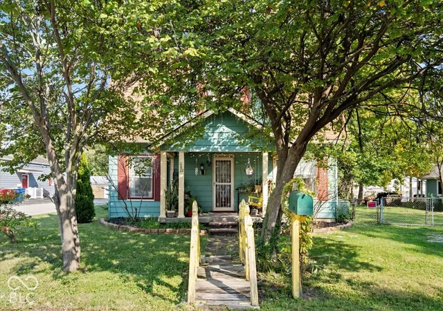 Photo 3 of Single family home for sale at 11822 Center St, Indianapolis, IN 46236 | MLS# 22129318 | Listing updated on 2026-10-02