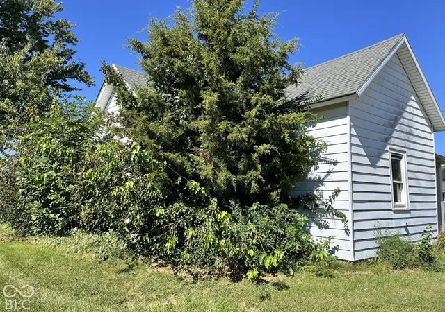 Photo 3 of Sale Pending at 301 S Sycamore, Gaston, IN 47342 | MLS# 22129319 | Listing updated on 2026-10-04