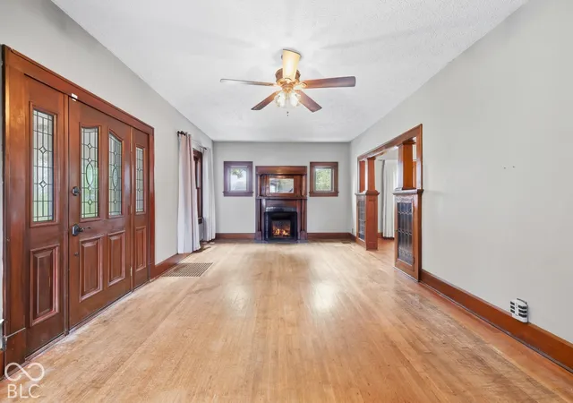 Photo 3 of Single family home for sale at 6415 Oaklandon Rd, Indianapolis, IN 46236 | MLS# 22129324 | Listing updated on 2026-10-08