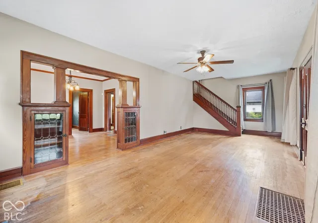 Photo 4 of Single family home for sale at 6415 Oaklandon Rd, Indianapolis, IN 46236 | MLS# 22129324 | Listing updated on 2026-10-08