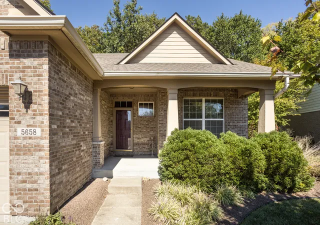 Photo 2 of Single family home for sale at 5658 Augusta Woods Dr, Plainfield, IN 46168 | MLS# 22129326 | Listing updated on 2026-10-03