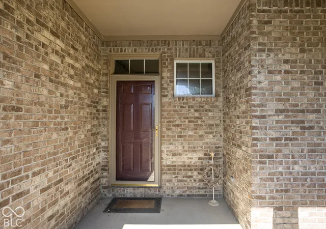 Photo 3 of Single family home for sale at 5658 Augusta Woods Dr, Plainfield, IN 46168 | MLS# 22129326 | Listing updated on 2026-10-03