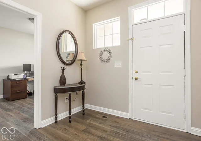 Photo 4 of Single family home for sale at 5658 Augusta Woods Dr, Plainfield, IN 46168 | MLS# 22129326 | Listing updated on 2026-10-03