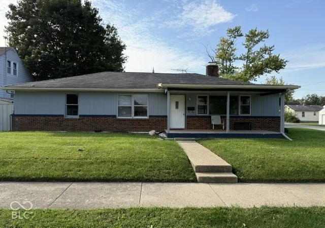 Photo 1 of Single family home for sale at 301 E 37th Street, Anderson, IN 46013 | MLS# 22129327 | Listing updated on 2026-10-06