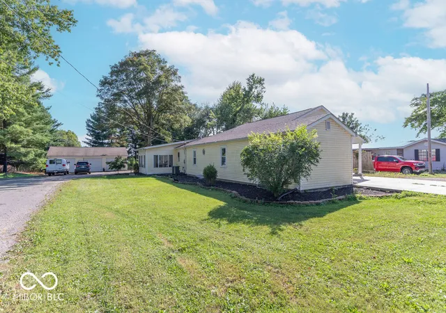 Single family home for sale at 71 W County Rd 500 S, Clayton, IN 46118 | MLS# 22129328