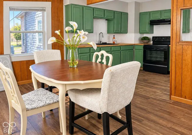 Photo 2 of Single family home for sale at 4555 Brookville Rd, Indianapolis, IN 46201 | MLS# 22129331 | Listing updated on 2026-10-09