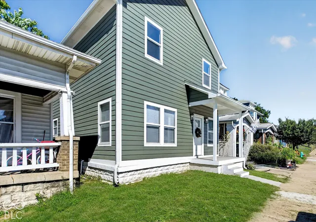 Photo 2 of Single family home for sale at 3550 E New York St, Indianapolis, IN 46201 | MLS# 22129340 | Listing updated on 2026-10-08