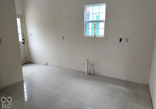 Photo 3 of Single family home for sale at 619 E 32nd Street, Indianapolis, IN 46205 | MLS# 22129345 | Listing updated on 2026-10-03