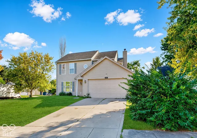 Photo 1 of Single family home for sale at 5949 Bowie Ln, Indianapolis, IN 46254 | MLS# 22129349 | Listing updated on 2026-10-03