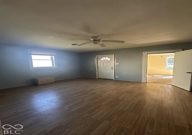 Photo 3 of Single family home for sale at 1424 W 15th Street, Muncie, IN 47302 | MLS# 22129351 | Listing updated on 2026-10-02