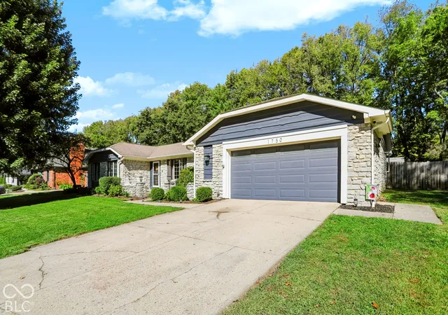 Photo 4 of Single family home for sale at 1750 Sandhill Rd, Indianapolis, IN 46217 | MLS# 22129355 | Listing updated on 2026-10-02