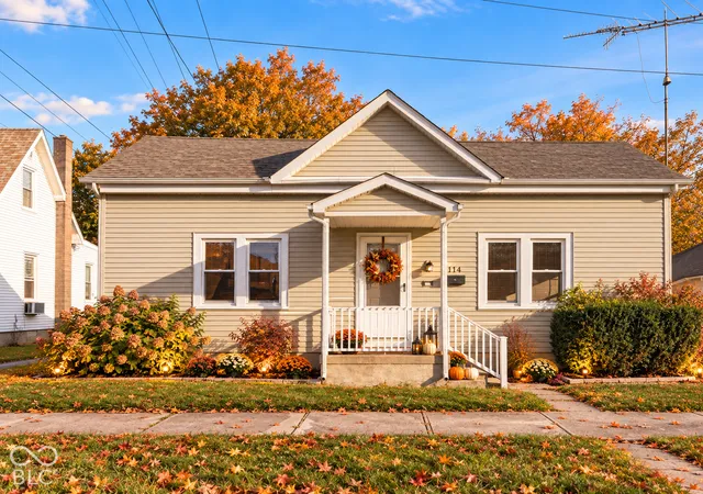Photo 3 of Single family home for sale at 114 W Hendricks St, Greensburg, IN 47240 | MLS# 22129366 | Listing updated on 2026-10-03