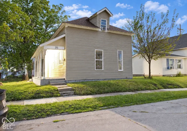 Photo 2 of Single family home for sale at 215 N 20th Street, New Castle, IN 47362 | MLS# 22129369 | Listing updated on 2026-10-03