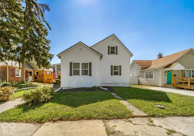 Photo 2 of Single family home for sale at 717 S A St, Elwood, IN 46036 | MLS# 22129370 | Listing updated on 2026-10-03