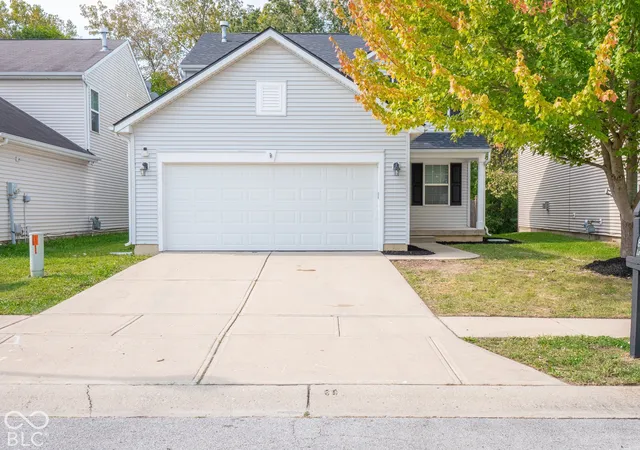 Photo 2 of Single family home for sale at 8066 Loveridge Dr, Indianapolis, IN 46268 | MLS# 22129373 | Listing updated on 2026-10-03