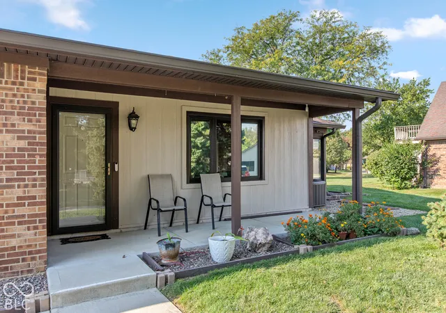 Photo 1 of Condo for sale at 820 Staton Pl W Dr, Indianapolis, IN 46234 | MLS# 22129375 | Listing updated on 2026-10-07