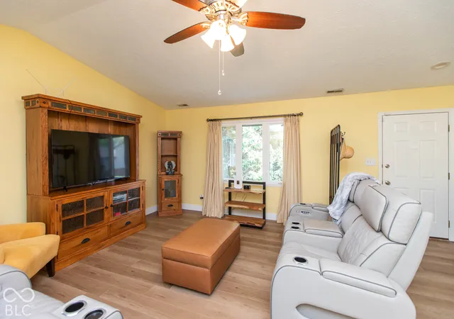 Photo 3 of Condo for sale at 820 Staton Pl W Dr, Indianapolis, IN 46234 | MLS# 22129375 | Listing updated on 2026-10-07