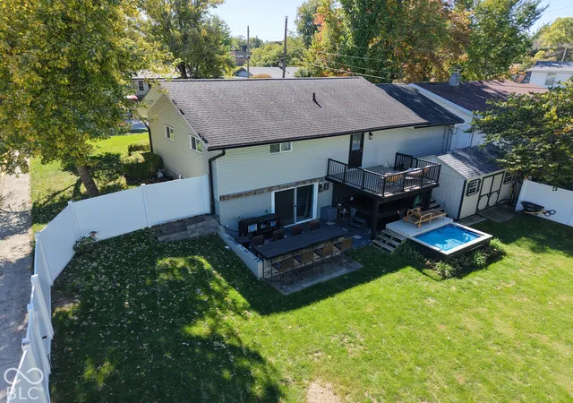 Photo 4 of Single family home for sale at 805 Hillcrest Dr, Greencastle, IN 46135 | MLS# 22129379 | Listing updated on 2026-10-08