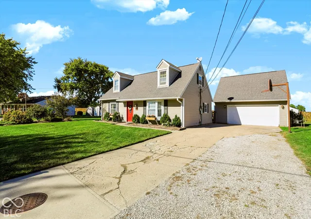 Photo 1 of Single family home for sale at 390 Three Notch Ln, Bargersville, IN 46106 | MLS# 22129381 | Listing updated on 2026-10-08