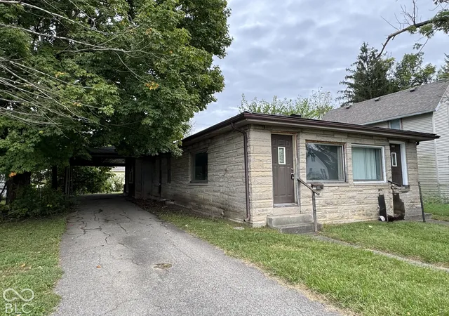 Photo 3 of House for sale at 2802 S Hackley, Muncie, IN 47302 | MLS# 22129382 | Listing updated on 2026-10-07