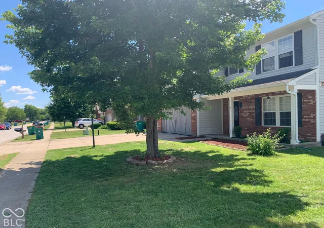 Photo 3 of Single family home for sale at 1601 Creekside, Brownsburg, IN 46112 | MLS# 22129391 | Listing updated on 2026-10-08