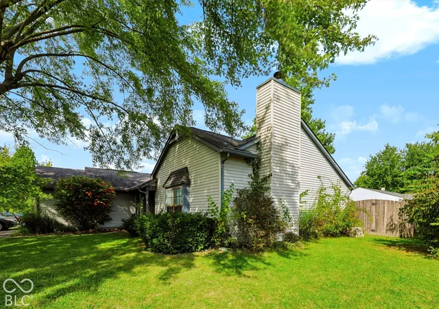 Photo 4 of Single family home for sale at 6408 Muirfield Way, Indianapolis, IN 46237 | MLS# 22129402 | Listing updated on 2026-10-05