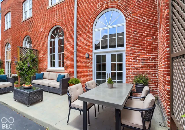 Photo 3 of Condo for sale at 1529 N Alabama St #UNIT C, Indianapolis, IN 46202 | MLS# 22129407 | Listing updated on 2026-10-23